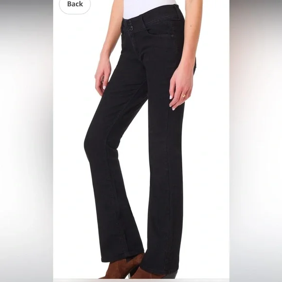 Wallflower Luscious Curvy Bootcut Jeans - NWT - Picture 1 of 6